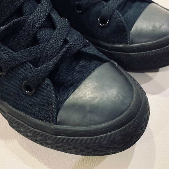 SOLD Converse Chuck Taylor High Tops Kids Sneaker Black - Picture 4 of 8